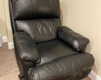 Black leather recliner good condition