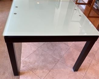Contemporary Frosted Glass Top Extendable Dining table 30x39.5x71in HxWxD