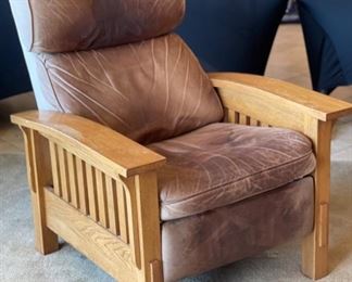 Flexsteel Las Cruces High Leg Recliner Chair Mission Oak Craftsman Arts and Crafts 39x34x37in HxWxD