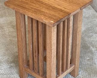 Mission Oak End Table 20x13x13in HxWxD
