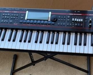 Roland JUNO-G Synthesizer Keyboard