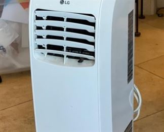 LG LP0815WNR 8,000 BTU Portable Air Conditioner 30x 12.5 x 12 HxWxD