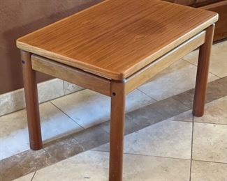 Trioh Denmark End Table Single 20x20.25x29.25 HxWxD