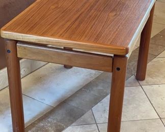 Trioh Denmark End Table Single 20x20.25x29.25 HxWxD