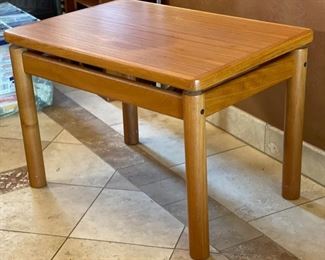 Trioh Denmark End Table Single 20x20.25x29.25 HxWxD