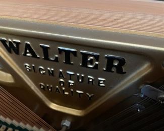 Charles R. Walter Model 1520 Concert Console Piano 43.5x58x25.5in HxWxD