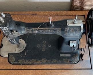 Antique White Rotary Treadle Sewing Machine in Cabinet 30x34x18in HxWxD
