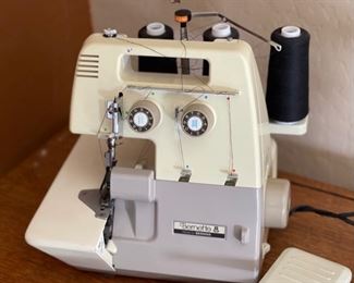 Bernina Bernette 200 B Serger Sewing Machine 11x12x8in HxWxD