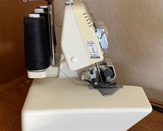 Bernina Bernette 200 B Serger Sewing Machine 11x12x8in HxWxD