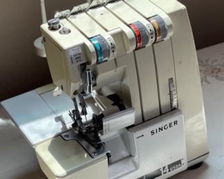 Singer Ultralock 14U52A Serger Sewing Machine 10x10.5x9.5in HxWxD
