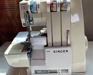 Singer Ultralock 14U52A Serger Sewing Machine 10x10.5x9.5in HxWxD