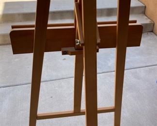 Mabef Easel 89x22x20in HxWxD