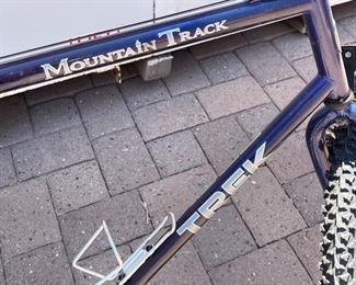 TREK Mountain Track 830 Bike 23