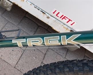 TREK Mountain Track 820 Bike 21in Frame