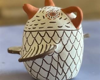 D Lonjose Zuni Horned Owl Pottery	3x3.5x3in	HxWxD
