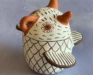 D Lonjose Zuni Horned Owl Pottery	3x3.5x3in	HxWxD
