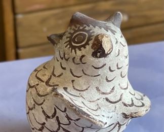 Primitive Horned Owl Mexican Pottery	5.4x3.5in	
