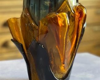 Artist Made Studio Glass Vase	5.5in H x4.5 W	
