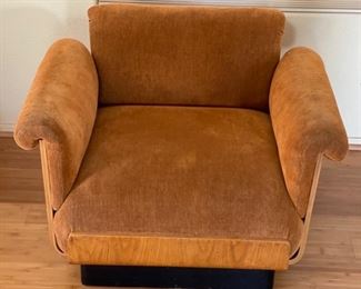 1970s Thonet Bent Plywood Plush Armchair with/ Ottoman Chair Bentwood	26x38x34in Seat: 14.5 Ottoman: 14.5x30x30in	HxWxD
