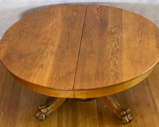 Antique Lowboy Oak Claw Foot Table	18x41.24in Diameter	
