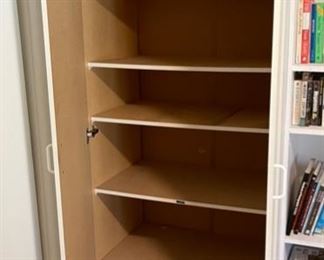 White 5 Shelf bookshelf storage	80x32x21in	HxWxD
