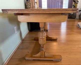 Antique Oak Trestle Table Draw Leaf	29x29.5x41.25-64	HxWxD
