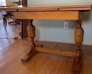 Antique Oak Trestle Table Draw Leaf	29x29.5x41.25-64	HxWxD
