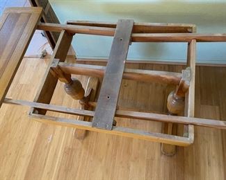 Antique Oak Trestle Table Draw Leaf	29x29.5x41.25-64	HxWxD
