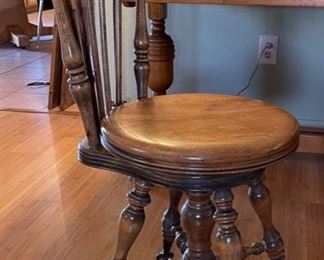 Antique Swivel Claw & Ball Piano Stool High Back Chair Holtzman & Son	35x15.5x17.5	HxWxD
