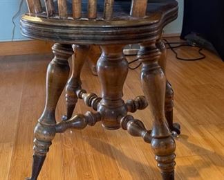 Antique Swivel Claw & Ball Piano Stool High Back Chair Holtzman & Son	35x15.5x17.5	HxWxD
