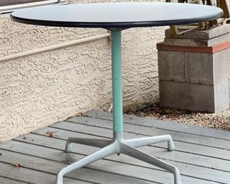 Eames Herman Miller Office 36in Round Table MCM Aluminum Base	28in H x 36in Diameter	
