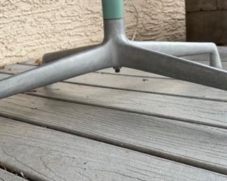 Eames Herman Miller Office 36in Round Table MCM Aluminum Base	28in H x 36in Diameter	
