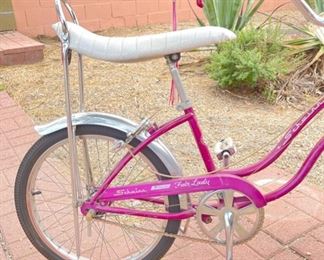 1968 Schwinn Stingray Fair Lady Bike  Purple/Violet J89-4	39x29x55	HxWxD
