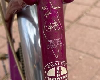 1968 Schwinn Stingray Fair Lady Bike  Purple/Violet J89-4	39x29x55	HxWxD
