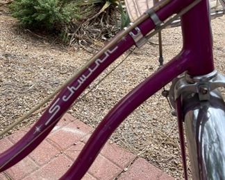 1968 Schwinn Stingray Fair Lady Bike  Purple/Violet J89-4	39x29x55	HxWxD
