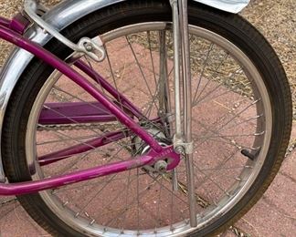 1968 Schwinn Stingray Fair Lady Bike  Purple/Violet J89-4	39x29x55	HxWxD

