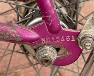 1968 Schwinn Stingray Fair Lady Bike  Purple/Violet J89-4	39x29x55	HxWxD
