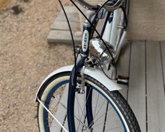 Schwinn Point Beach Cruiser Bike		
