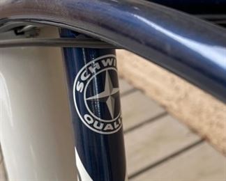 Schwinn Point Beach Cruiser Bike		
