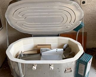 Skutt GM-1414 Glass Fusing Kiln Electric	27x52x35	HxWxD
