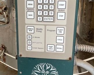 Skutt GM-1414 Glass Fusing Kiln Electric	27x52x35	HxWxD
