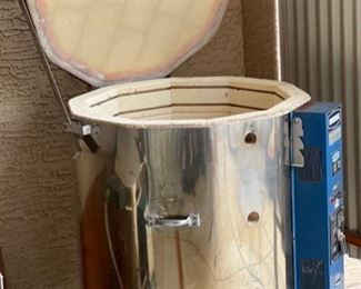 Cress FX-27 P Electric Kiln	41x31x33in	HxWxD
