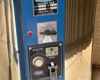 Cress FX-27 P Electric Kiln	41x31x33in	HxWxD
