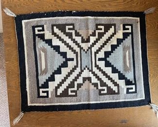 Navajo Saddle Blanket Rug Native American	28x22in	HxWxD
