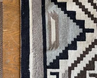 Navajo Saddle Blanket Rug Native American	28x22in	HxWxD
