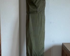 Japanese Koto Stringed Instrument Zither	75x10x4in	HxWxD
