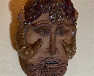 Gilchrist Ceramic Art Face pottery Studio Art	11x8x3.5in	HxWxD
