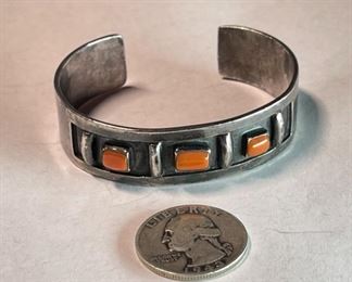 Navajo Silver & Coral Bracelet Native American Pawn Jewelry	6	
