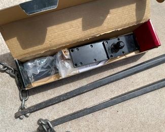 Husky Towing Anti sway weight distribution kit (incomplete)	 	
