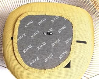 Knoll Warren Platner Table & 4 Chairs Authentic	Chairs: 29.25x28.25x20.5in D.  Table: 53.25in Diameter x 28in H	HxWxD